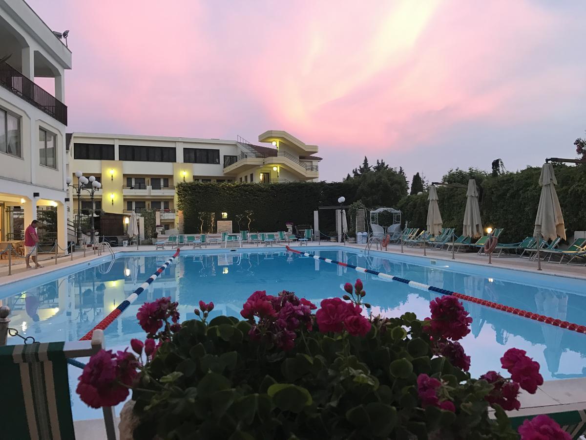 Hotel Parco Delle Rose San Giovanni Rotondo Ngoại thất bức ảnh