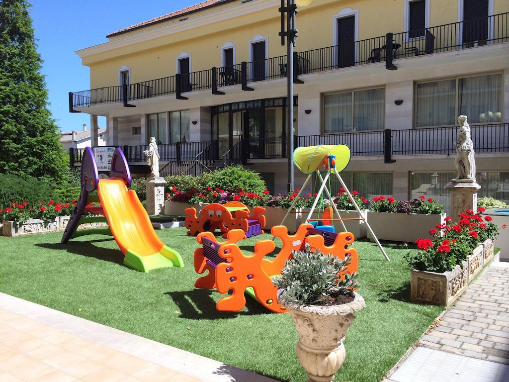 Hotel Parco Delle Rose San Giovanni Rotondo Ngoại thất bức ảnh