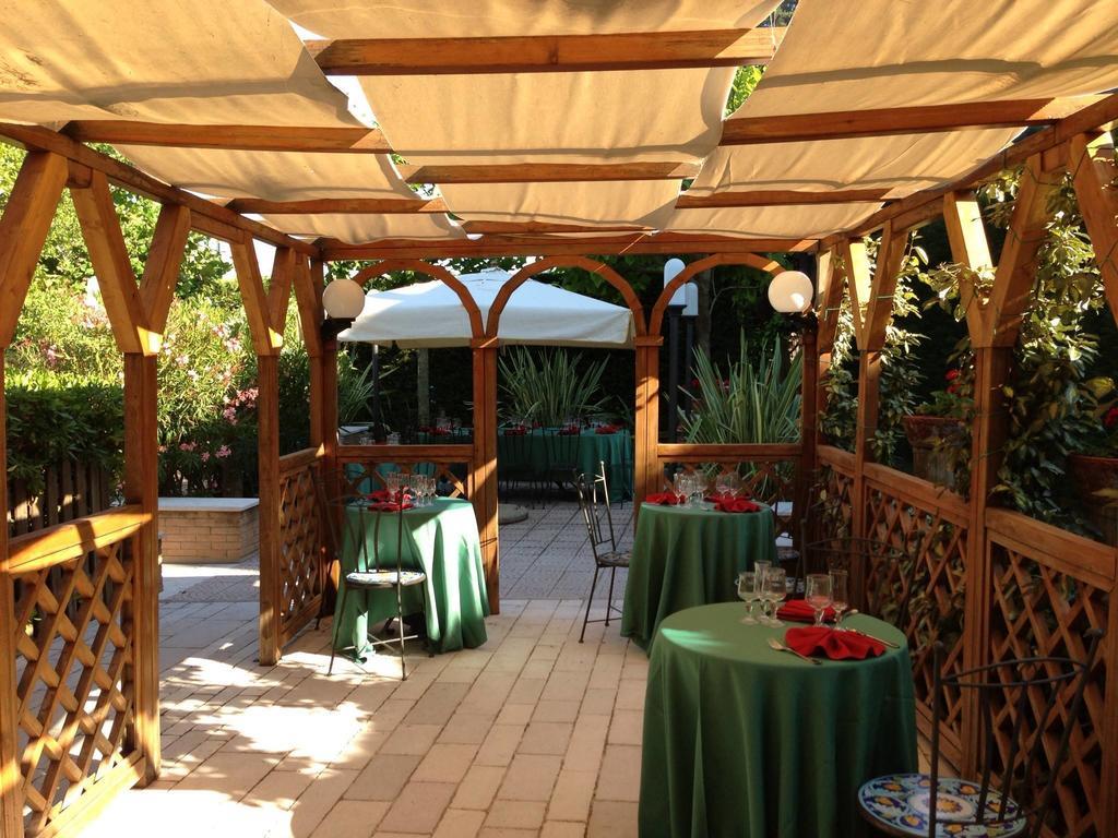 Hotel Parco Delle Rose San Giovanni Rotondo Ngoại thất bức ảnh